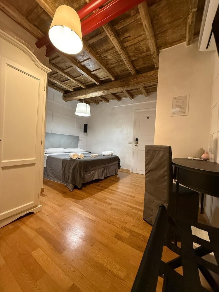 Dulcis Inn Pantheon 9/50
