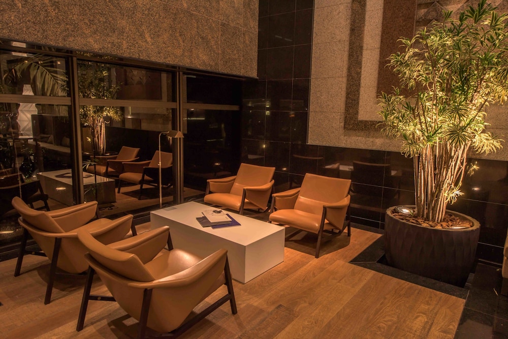 Hotel Gran Marquise 33/73