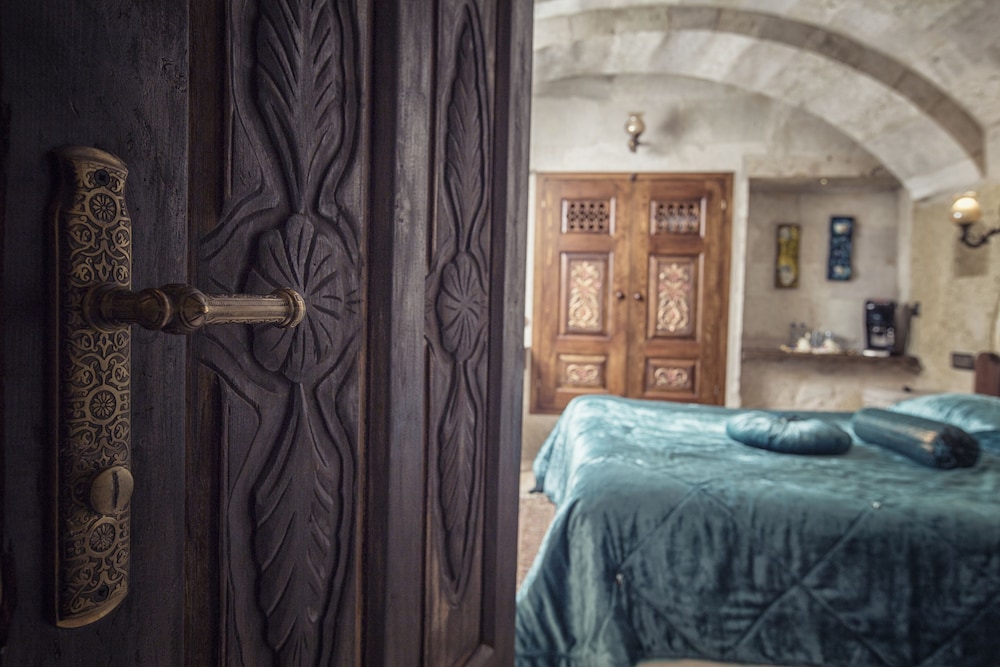 Elika Cave Suites Cappadocia, Curio Collection by Hilton 32/80