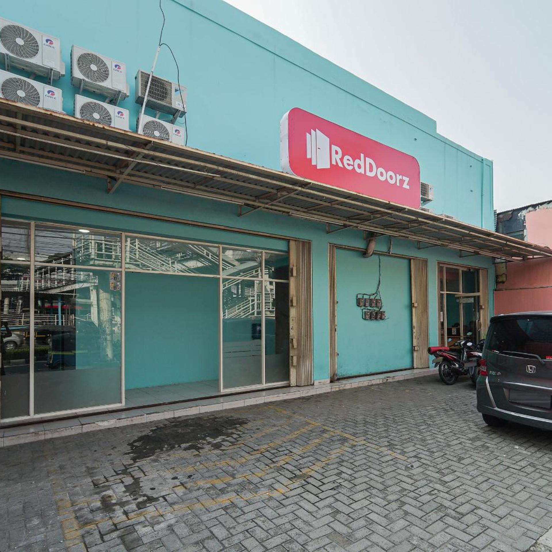 RedDoorz at MN One Residence 39/43
