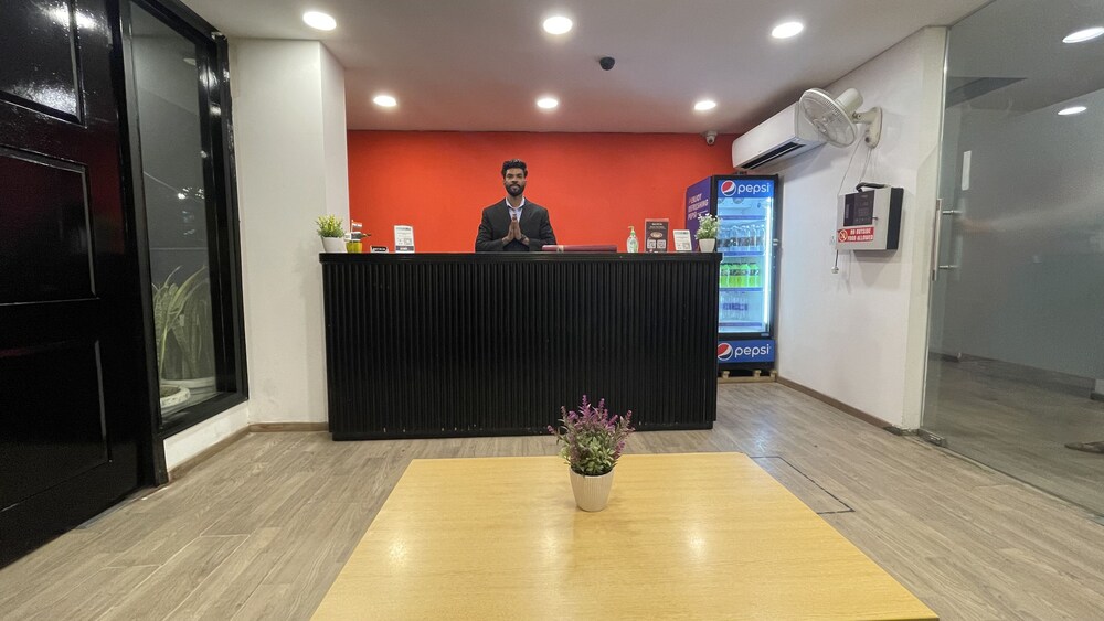 SaltStayz Sector 39 - Subhash Chowk 8/50
