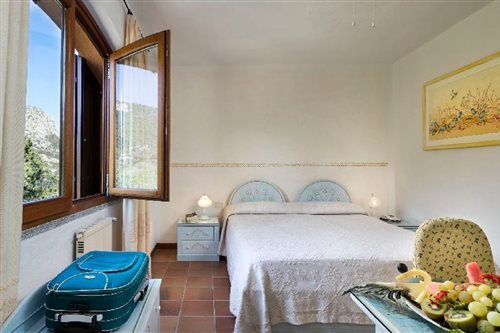 غرفة كلاسيكية بسرير مزدوج بإطلالة على الحديقة، Myo Hotel Rocce Sarde 2/2