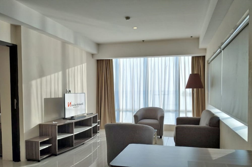 Swiss-Belhotel Waterfront Makassar 33/50