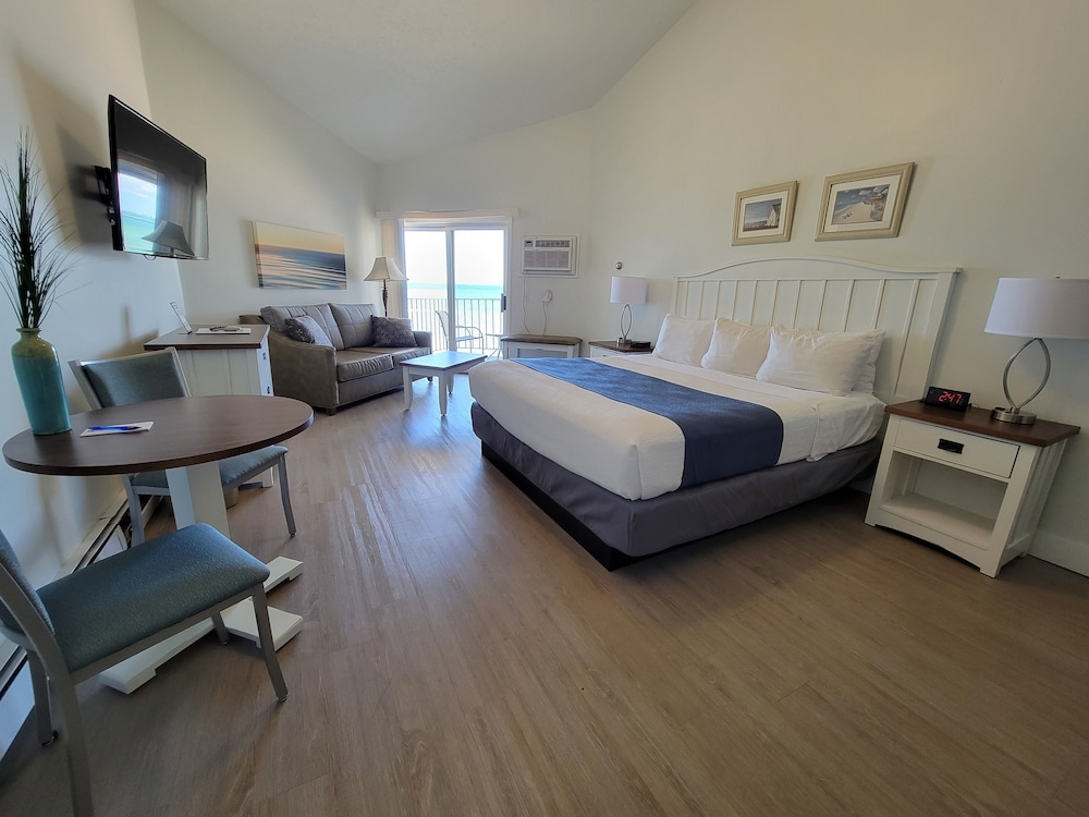 Pointes North Beachfront Hotel 27/72