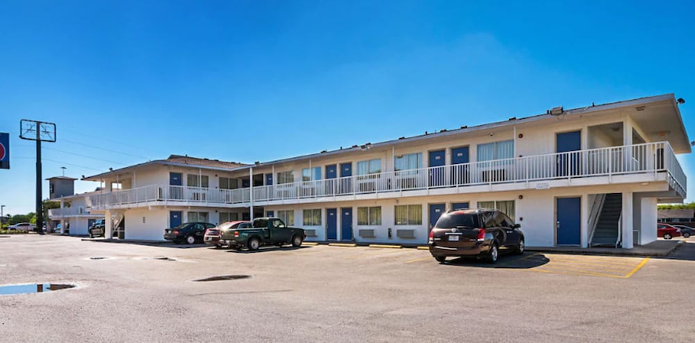 Motel6 Corpus Christi Northwest 34/44