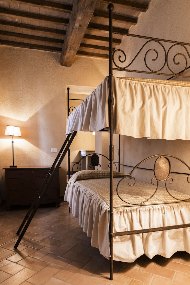 Borgo Di Pietrafitta Relais 23/74
