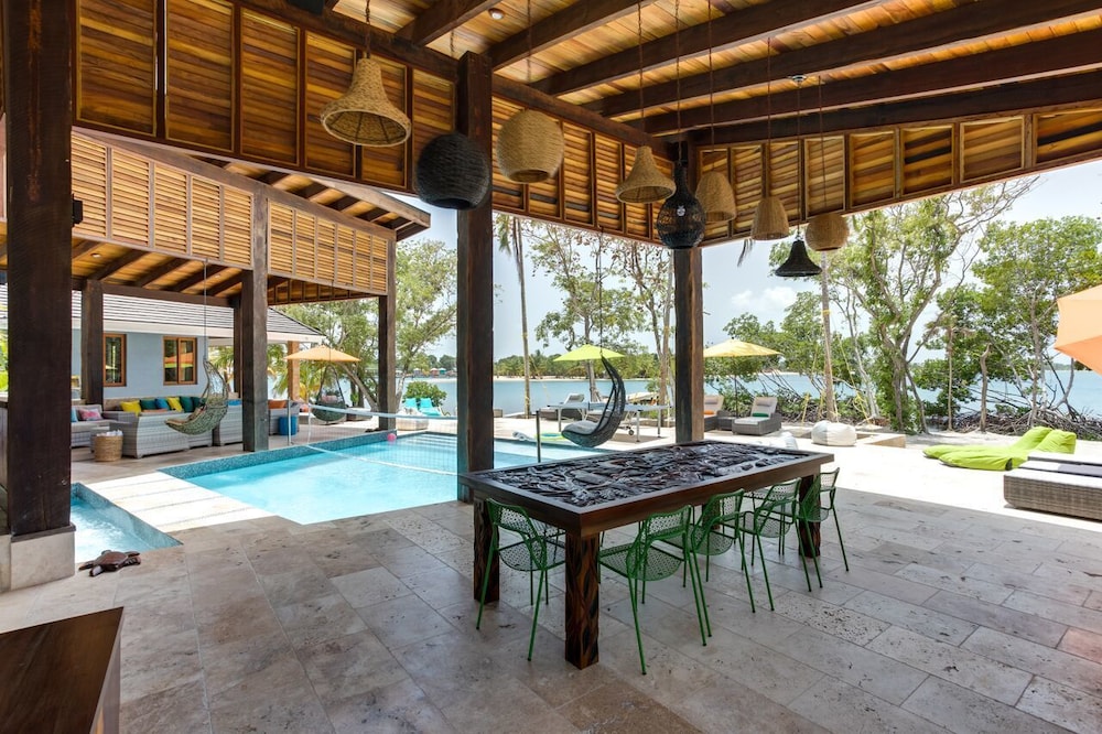 The Enclave- Private Island 14/50