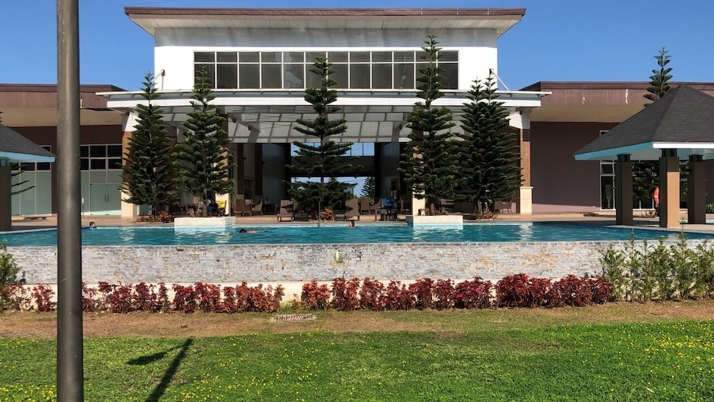 Tagaytay Condotel 31/36