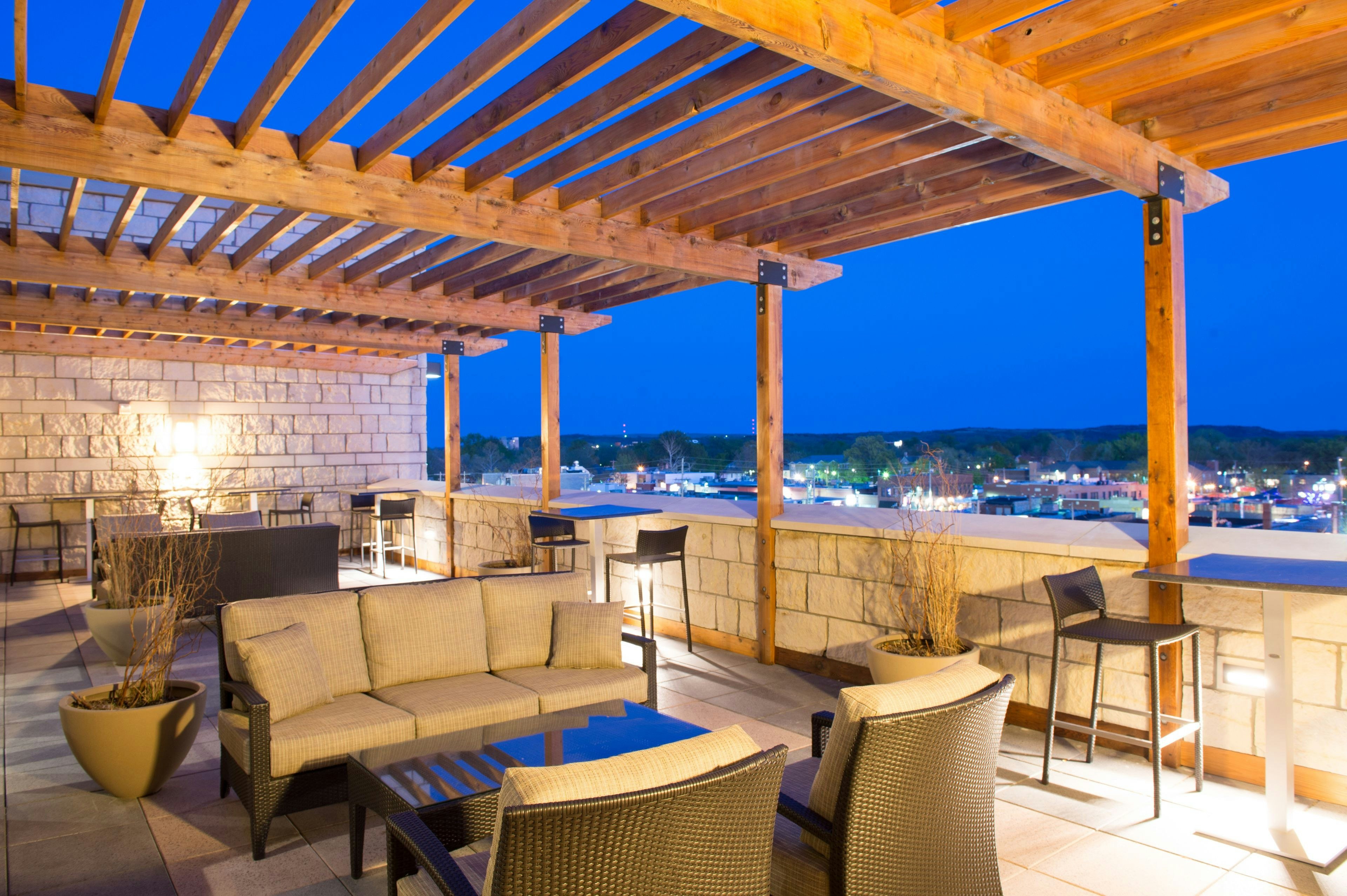 The Bluemont Hotel 66/80