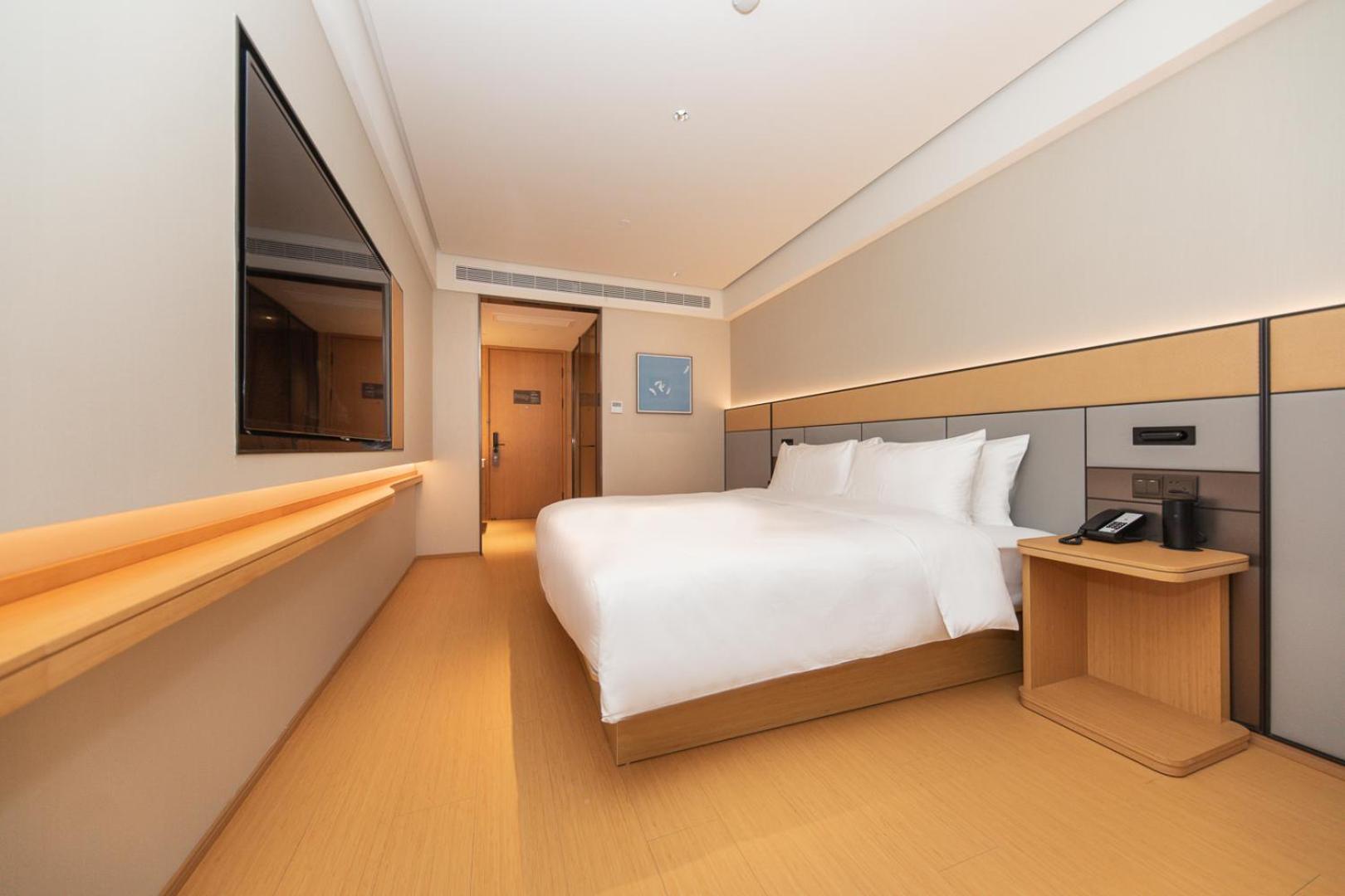 JI Hotel (Shanghai Caohejing Hongcao Road) 20/34