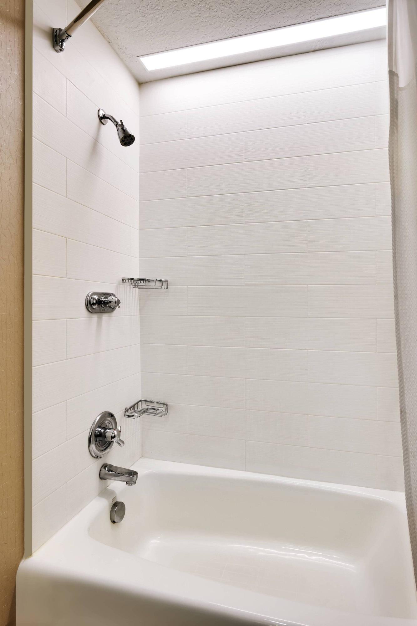 استوديو بسرير كينج، Springhill Suites Provo 5/10