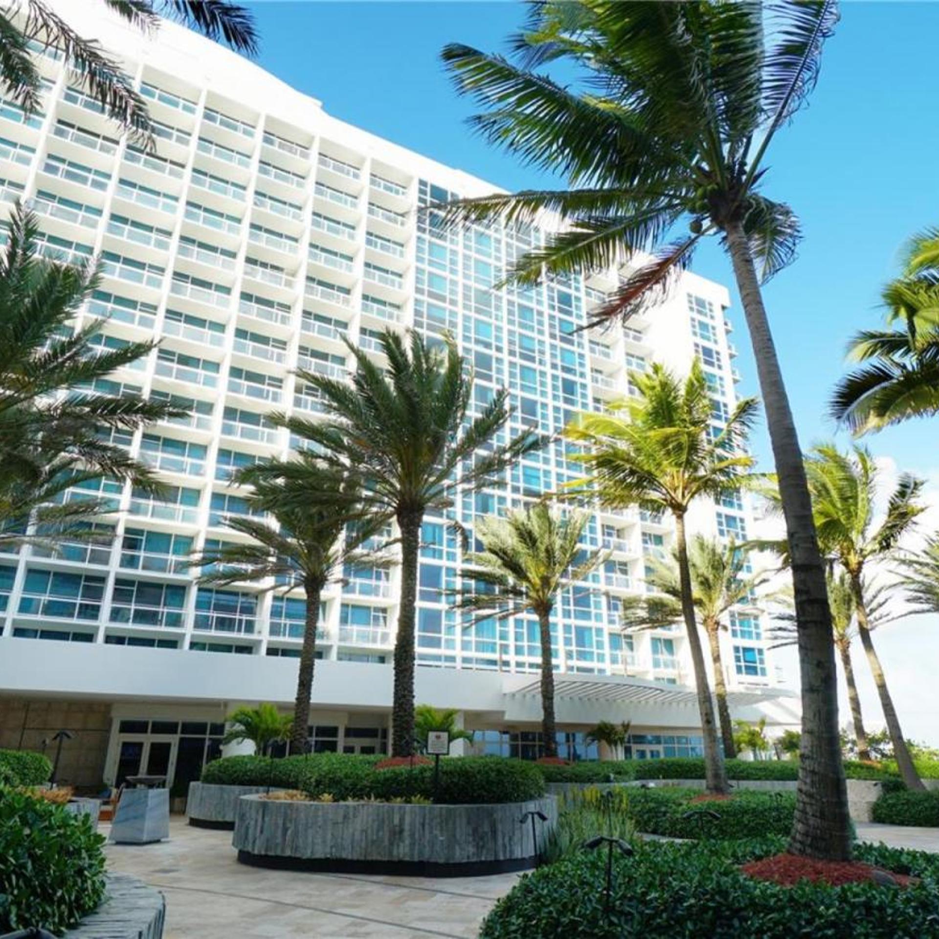 Carillon Miami Beach Private Luxury Suites 4/30