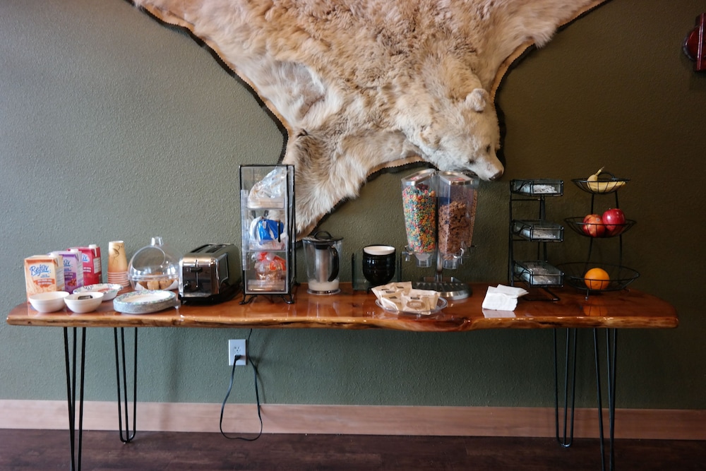 Sitka Hotel And Restaurant 25/45