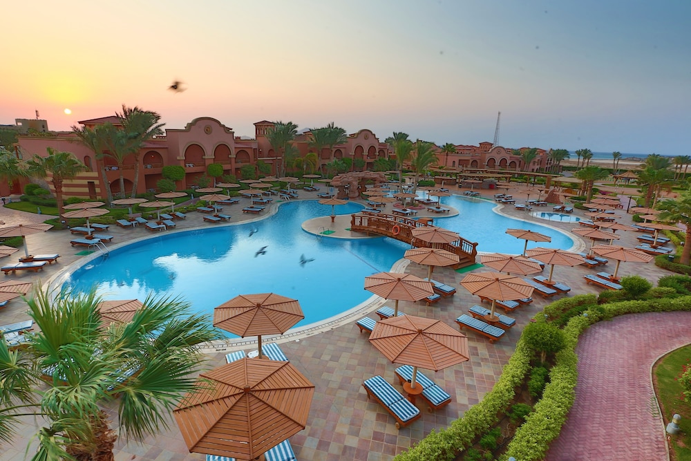 Charmillion Gardens Aqua Park Ex Sea Gardens Resort 43/47