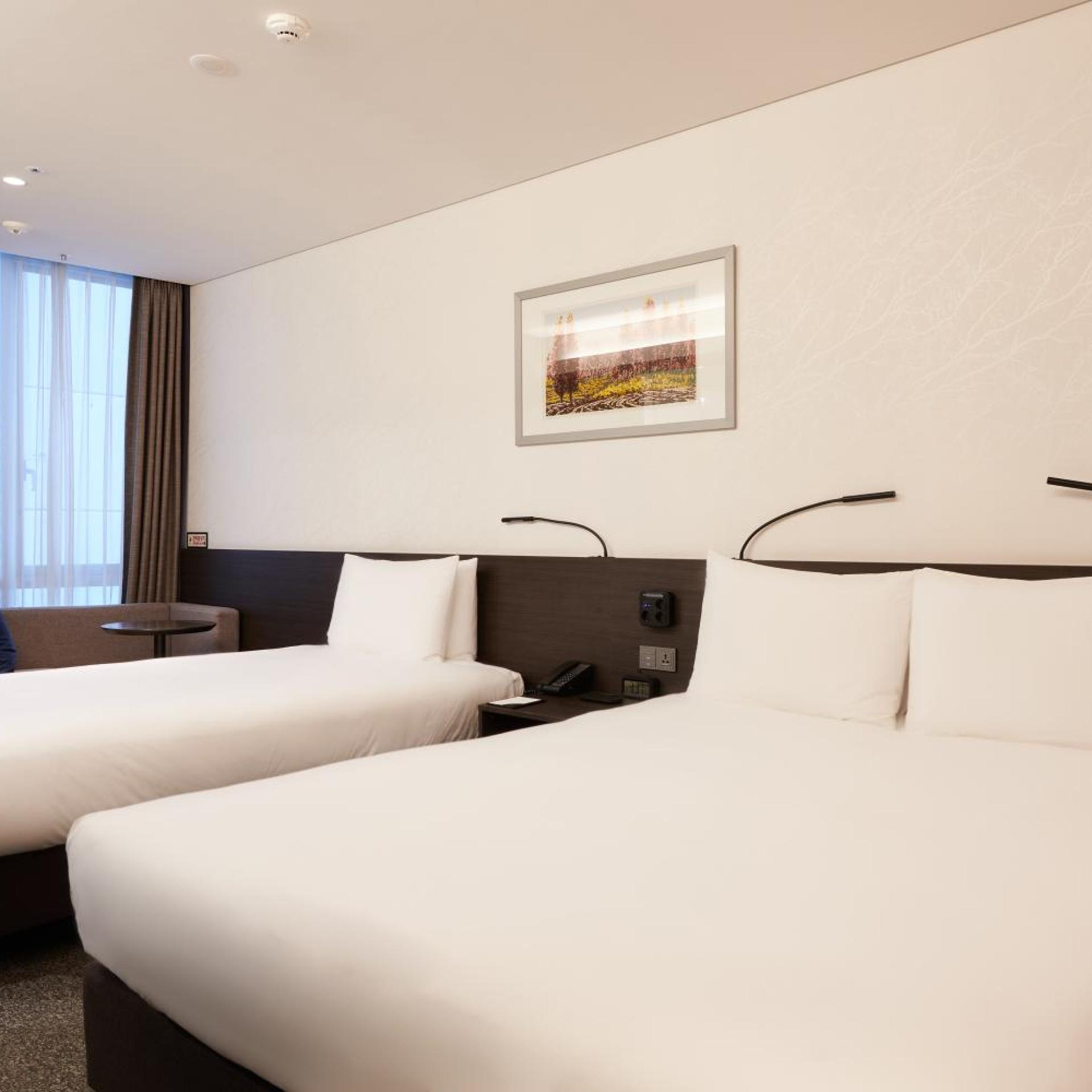 Cinema, Family, Twin Beds