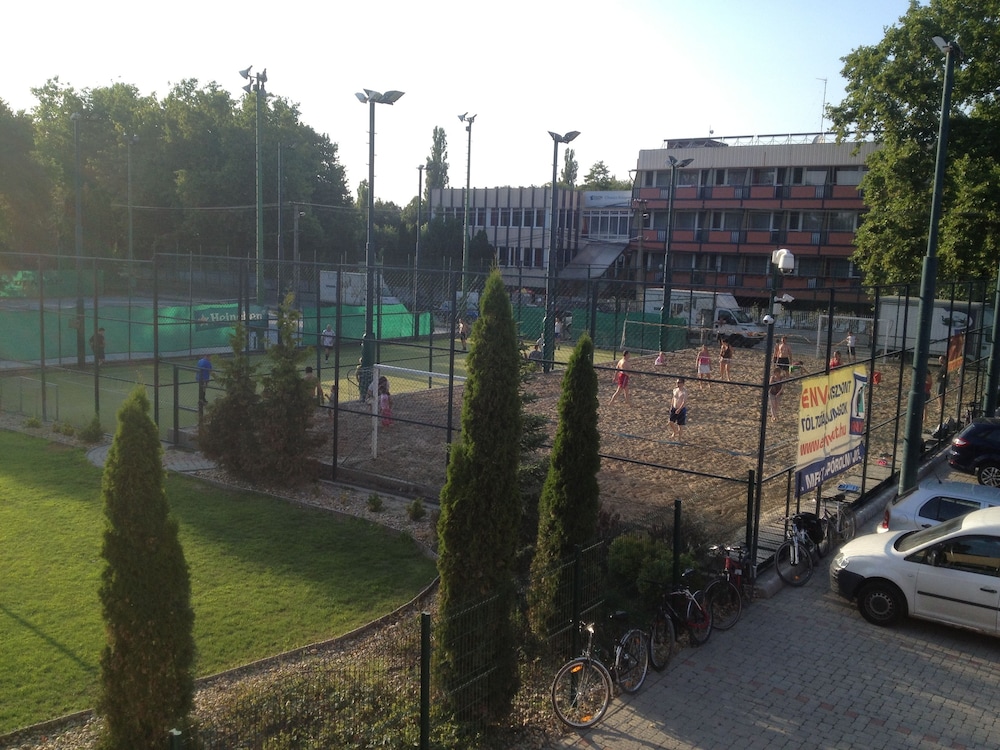 Holiday Beach Budapest Wellness 63/72