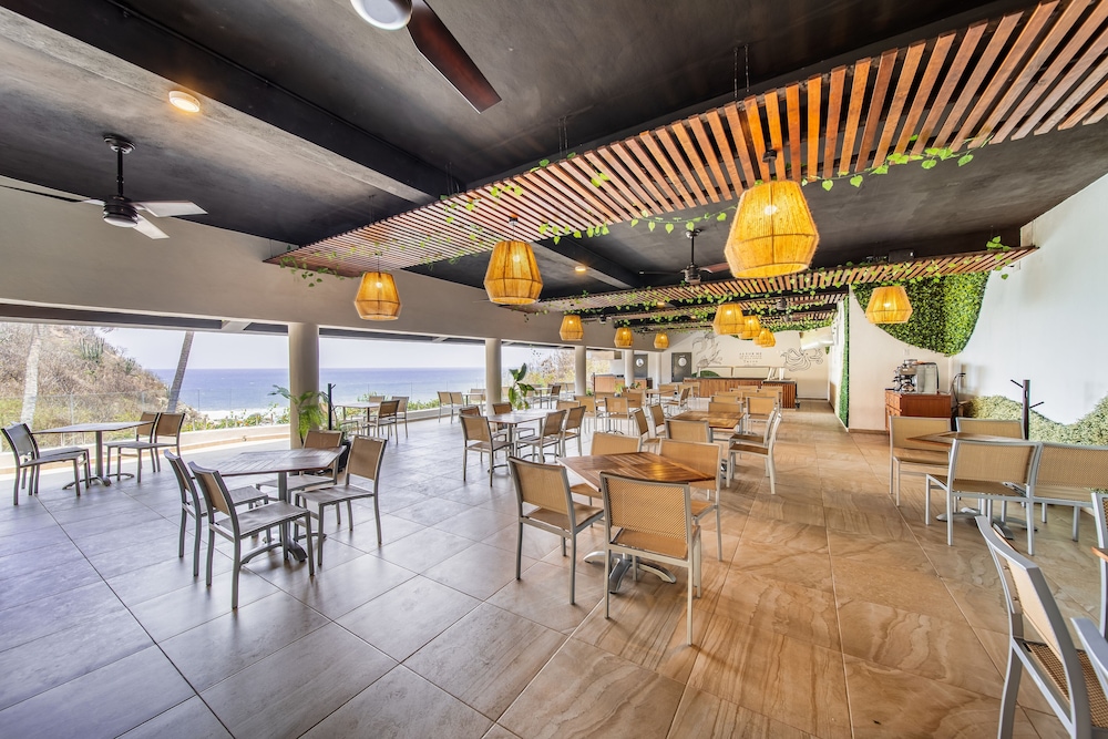 Villas Coral Huatulco 50/67