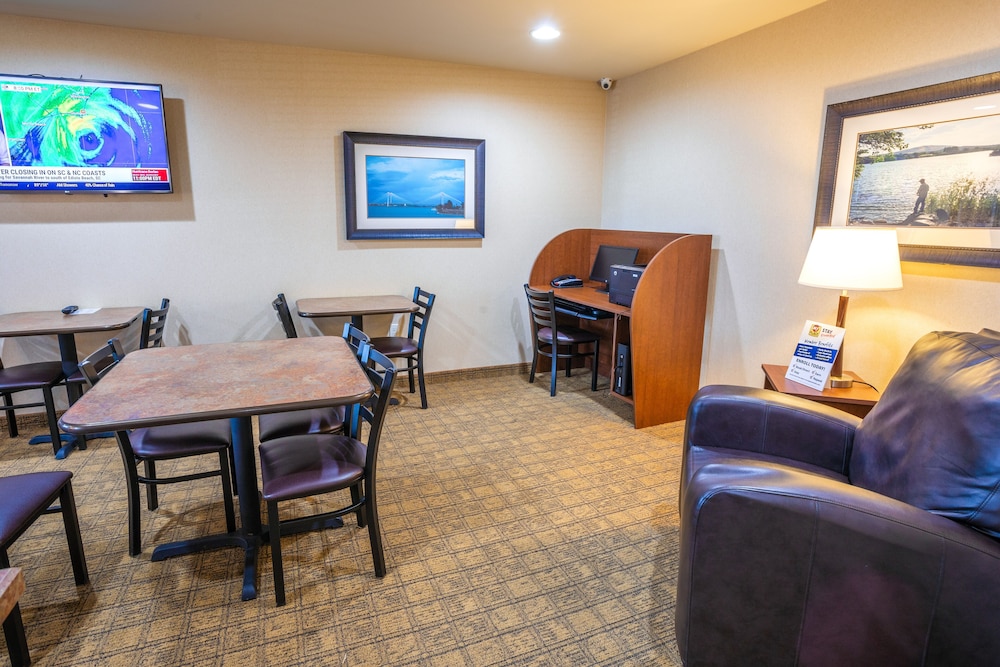 My Place Hotel-Pasco/ Tri-Cities, WA 32/43