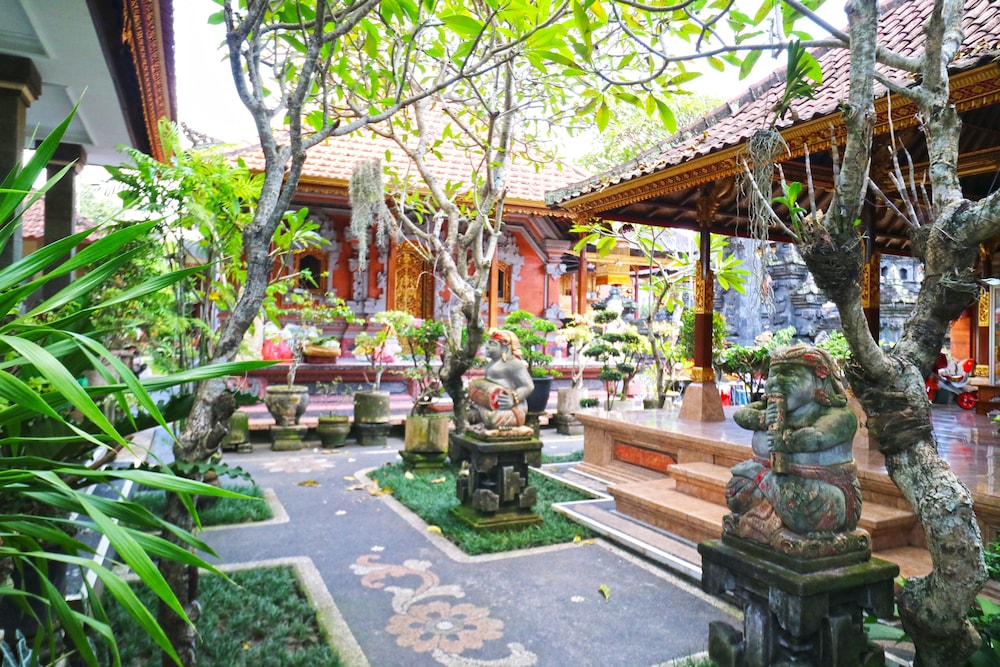 Jungut Guest House by ZUZU photo1