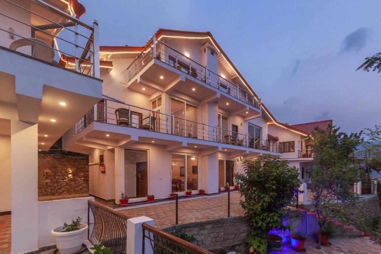 Alaya Stays 4 BHK with breathtaking views Amara Dusk