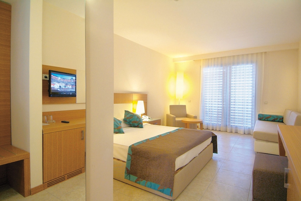 Club Kastalia Holiday Village 55/86