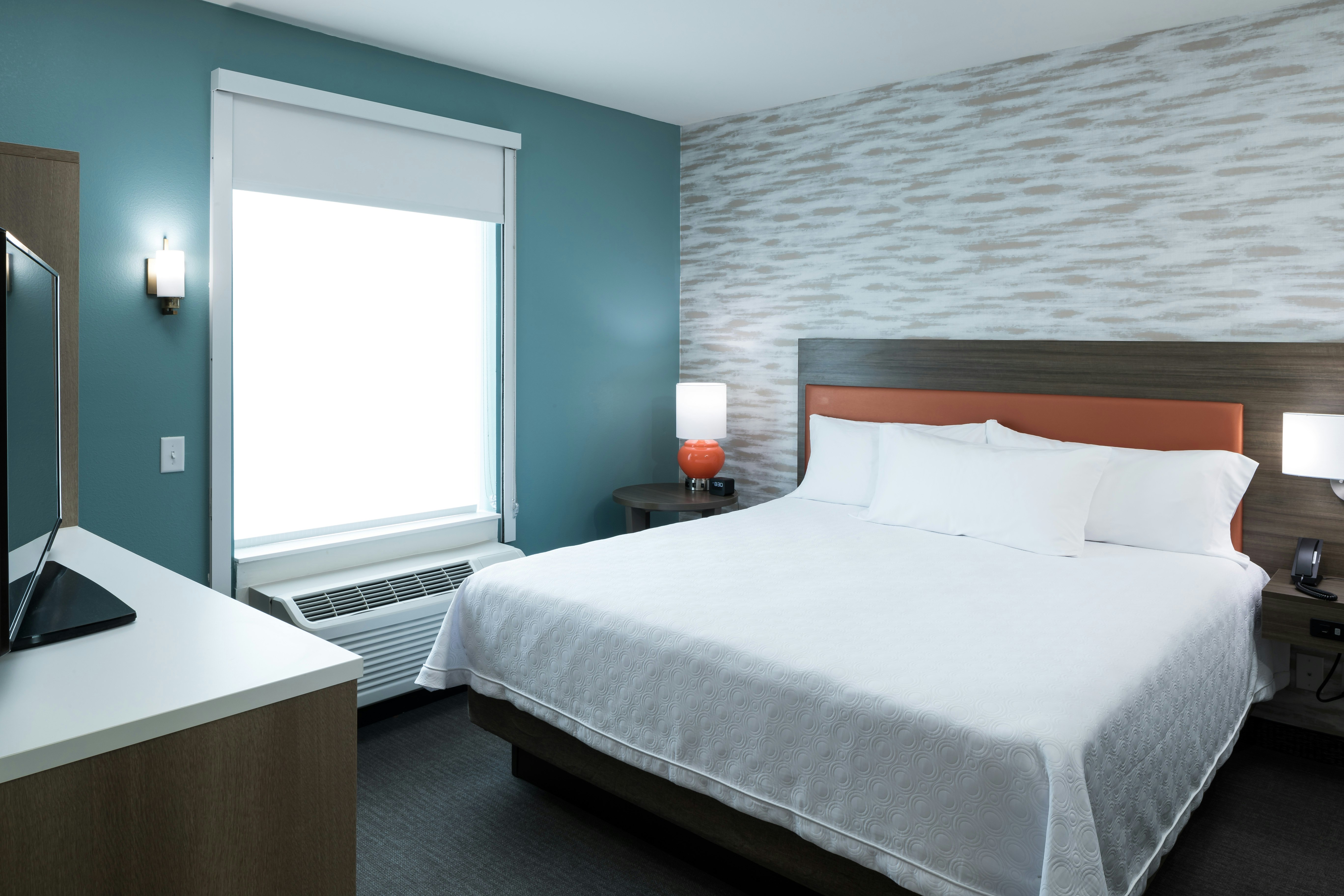 1 BEDROOM, SUITE, KING BED