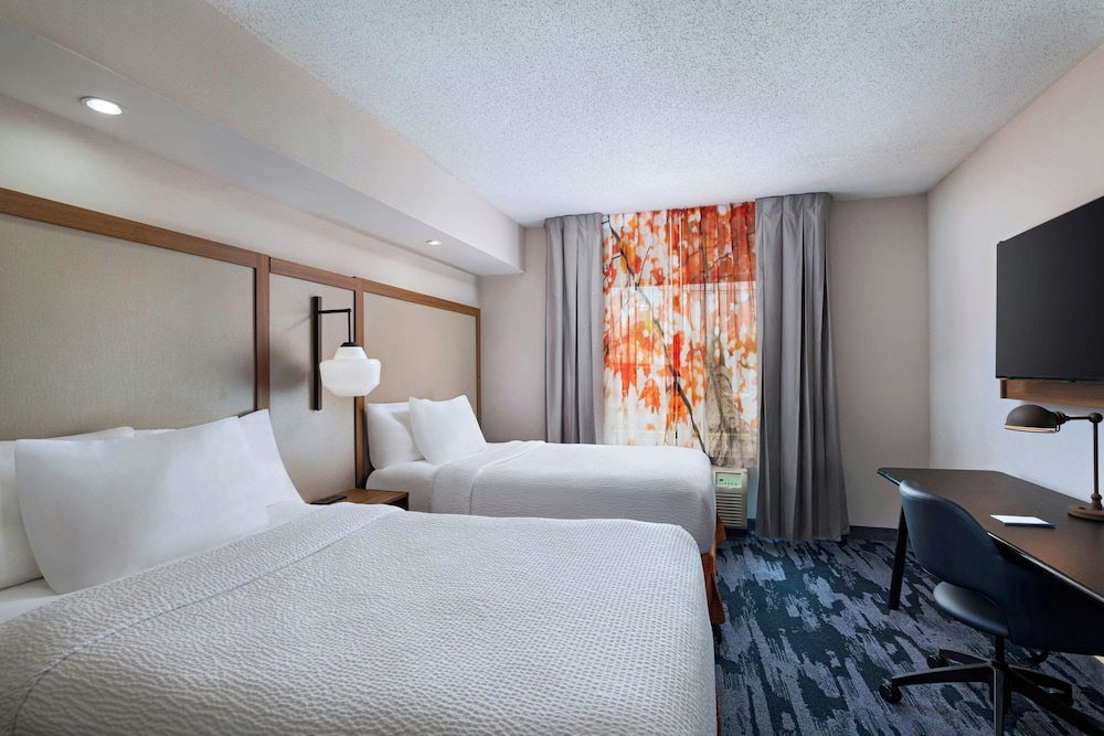 Fairfield Inn Suites By Marriott Edison South Plainfield 17/49