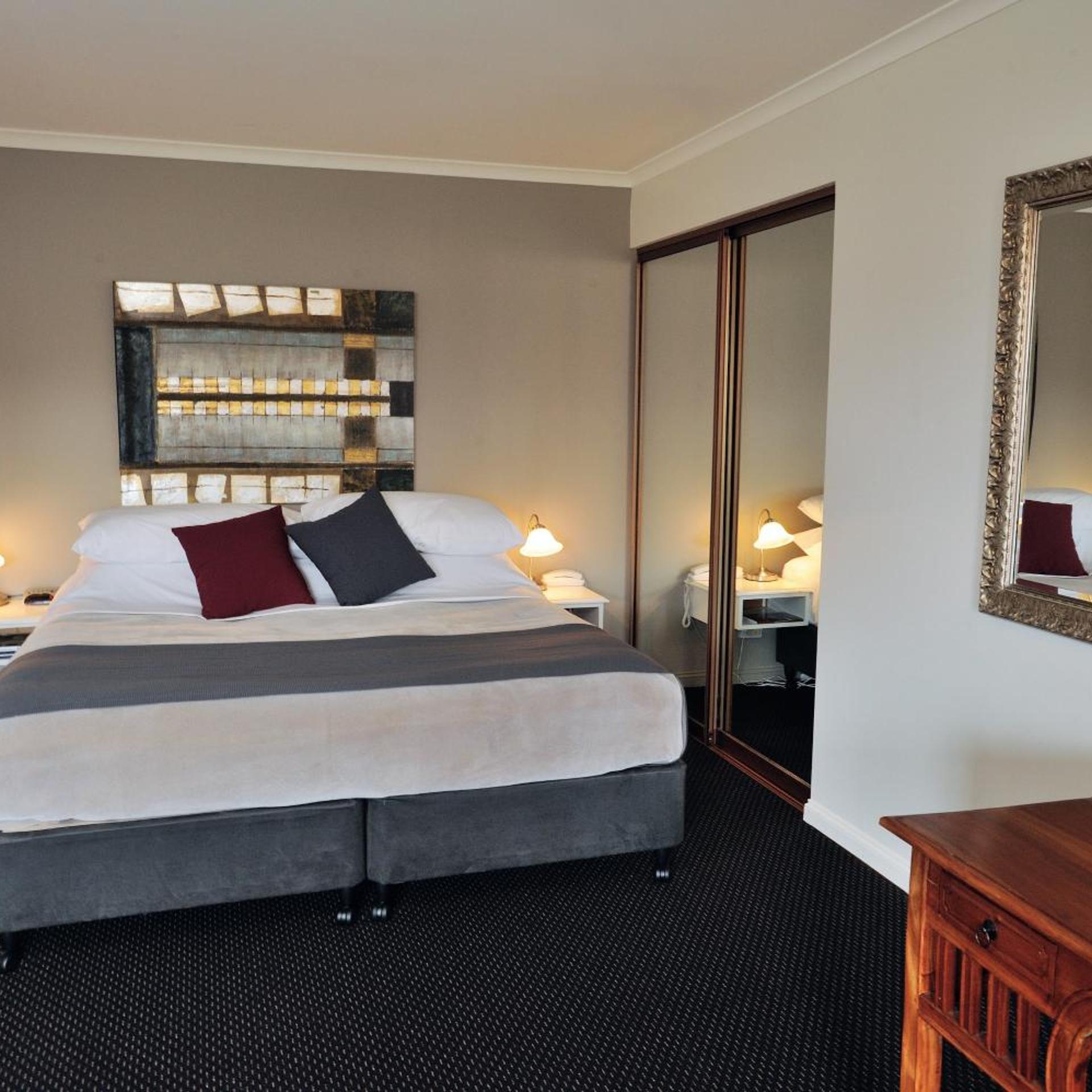 Spa, Executive, Suite, King Bed