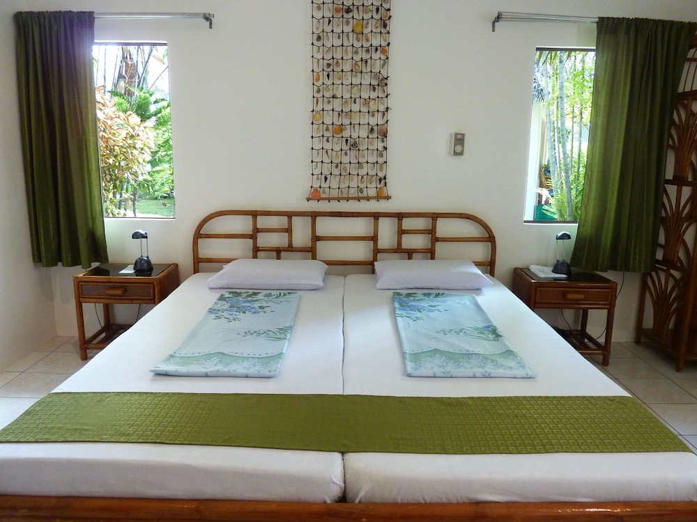 Marcosas Cottages Resort 25/68