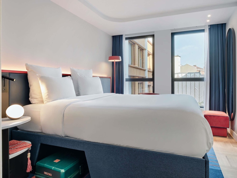 TRIBE Paris Pantin 9/50