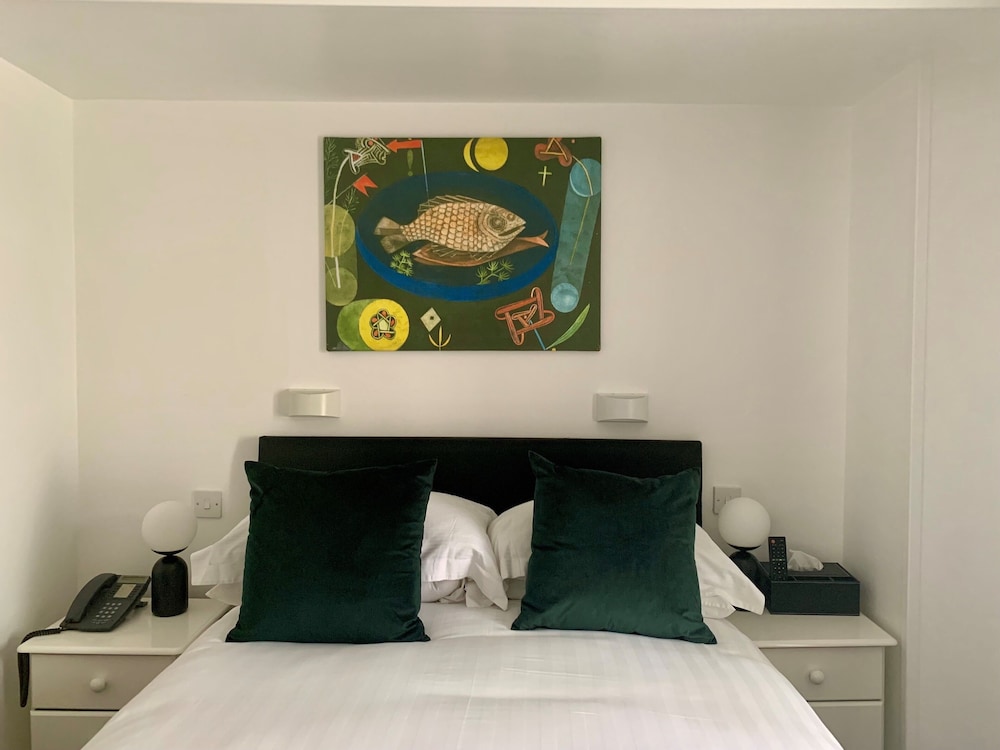 Sarum Hotel 34/69