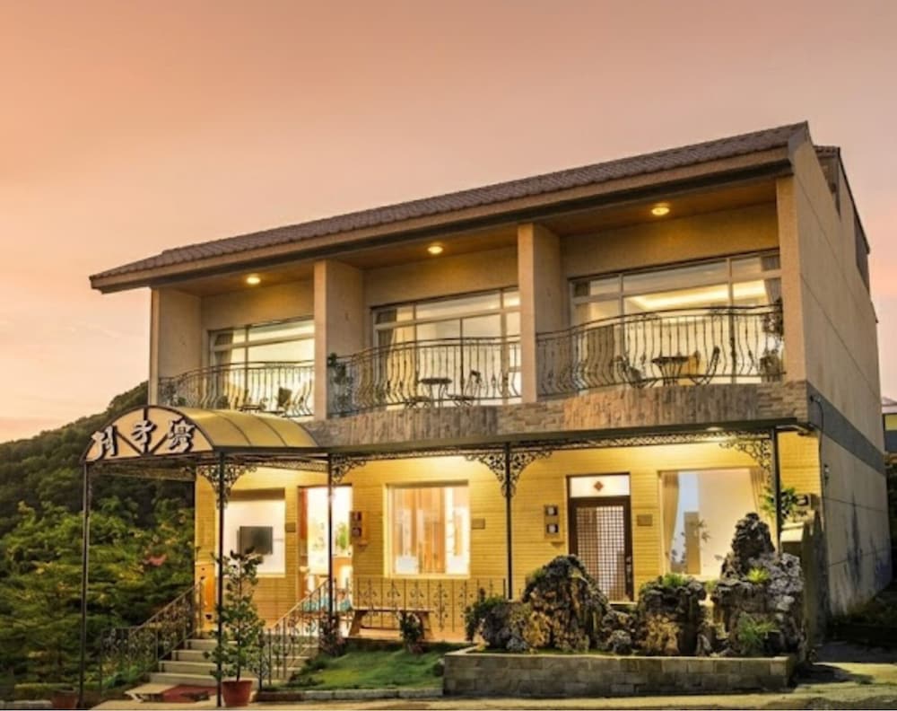 Lunatis Bay Hotel 1/50