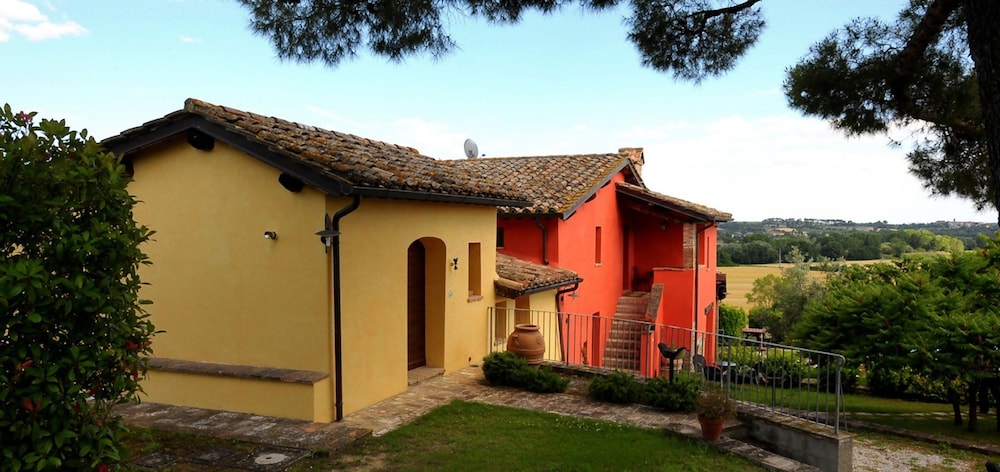 Borgo Mandoleto Hotel 1/50
