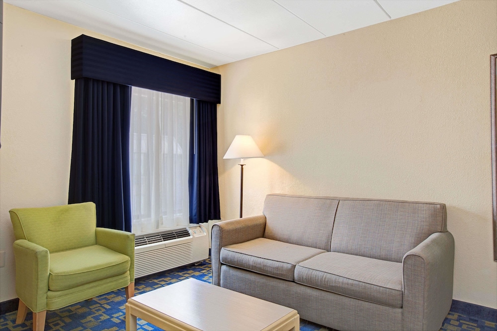Windsor Hotel 23/28