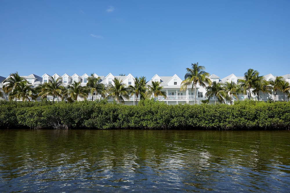 Parrot Key Hotel & Villas 67/70