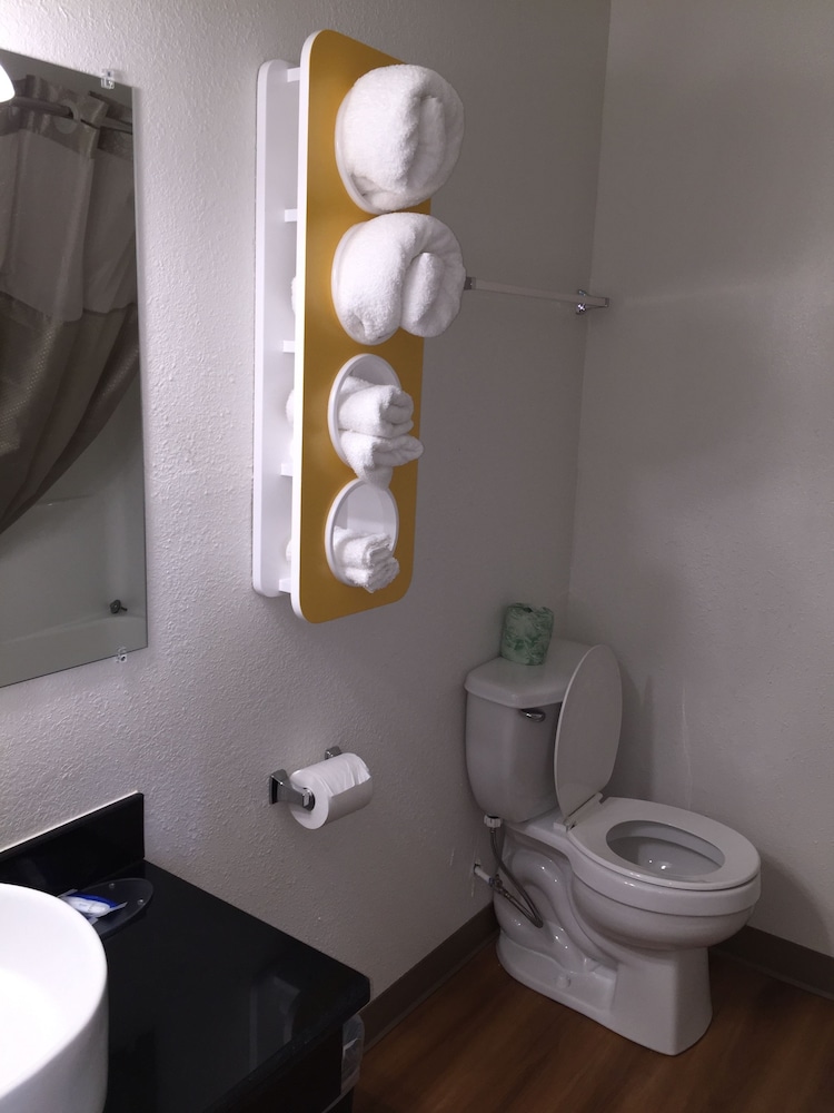 Motel6 Prairie Du Chien, WI 41/45
