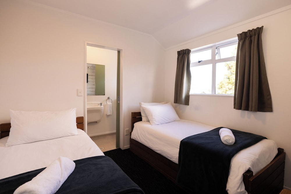 Haka House Taupo 8/50