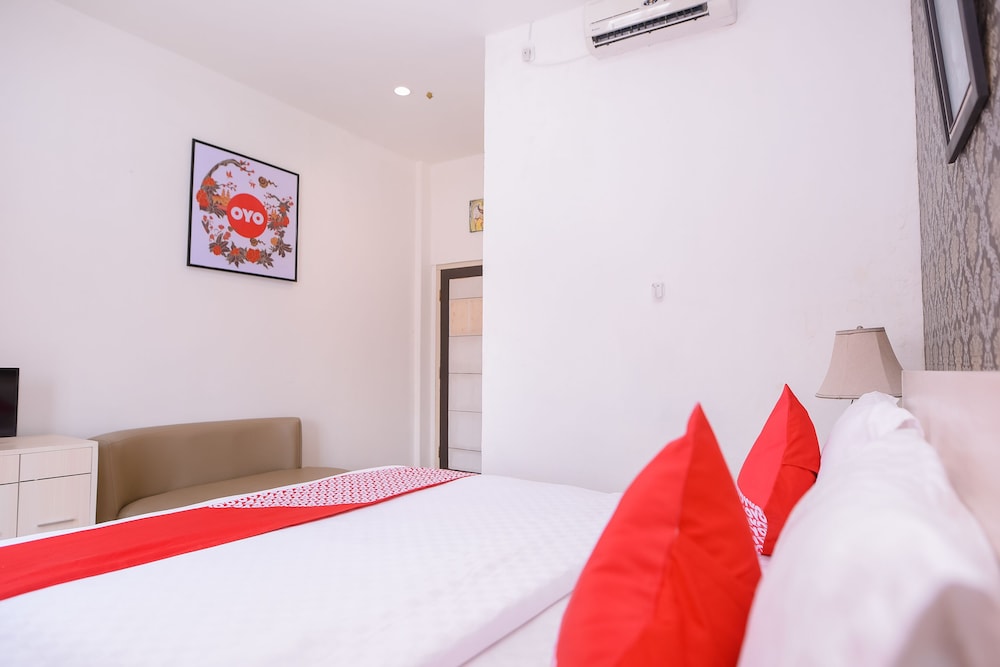 Hotel Capital O 854 Ub Caisar Hotel 7/28