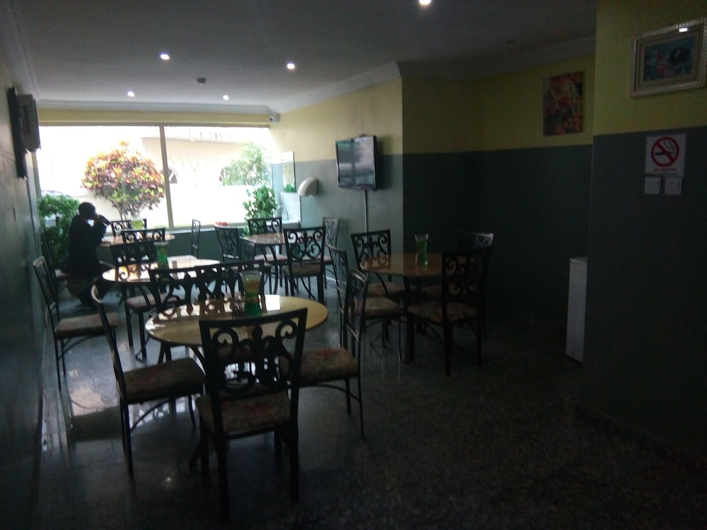 Zeina Suites Abuja 34/47