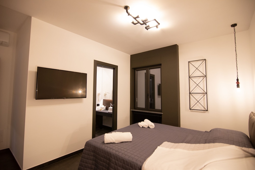 Napoliurbansuite 16/50