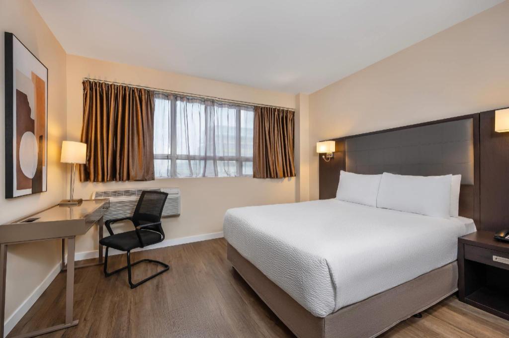 Efficiency, Suite, Queen Bed