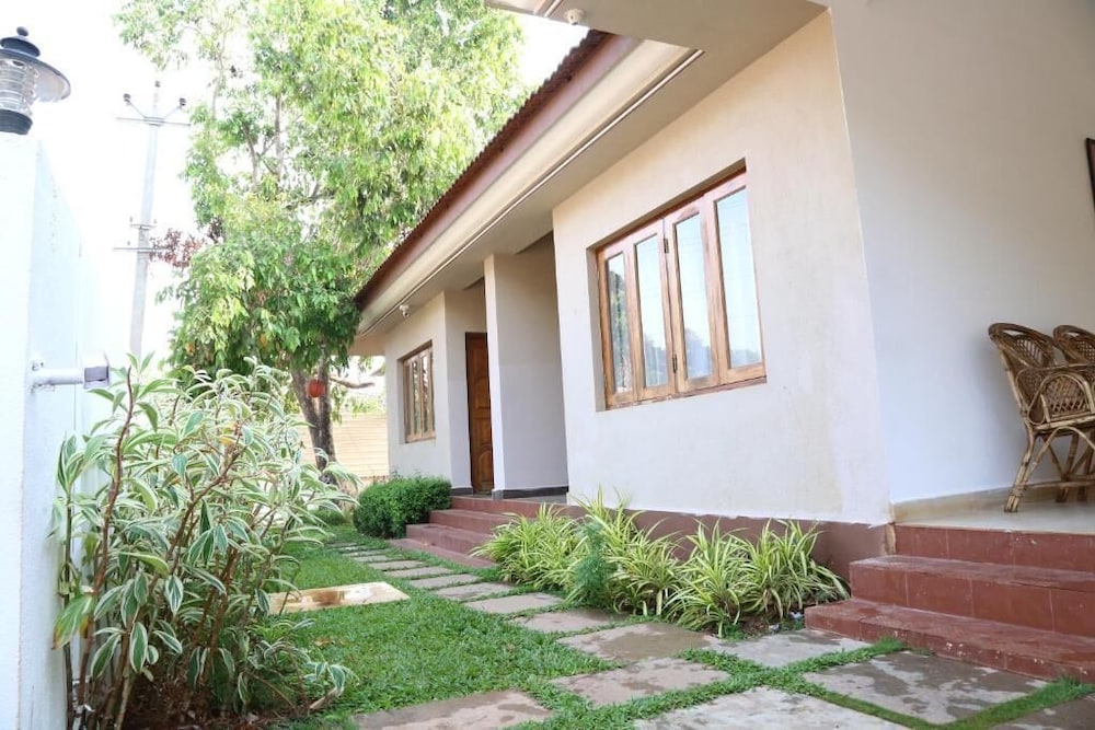 CASA DE ROYALE 2/36