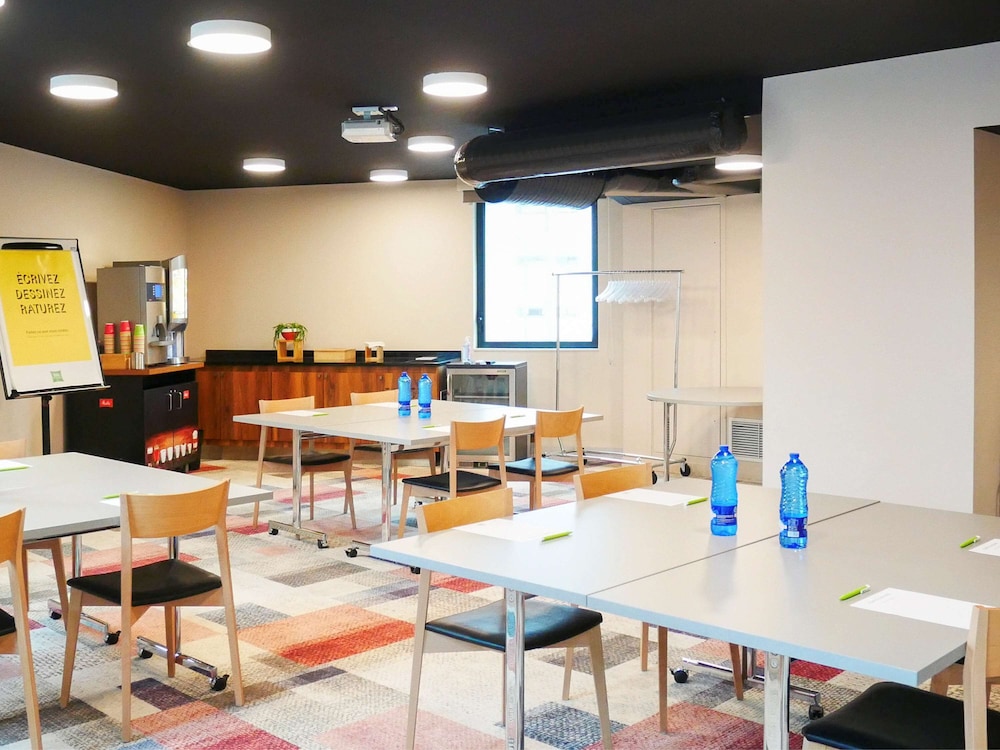 Ibis Styles Paris Meteor Avenue D'italie 54/61