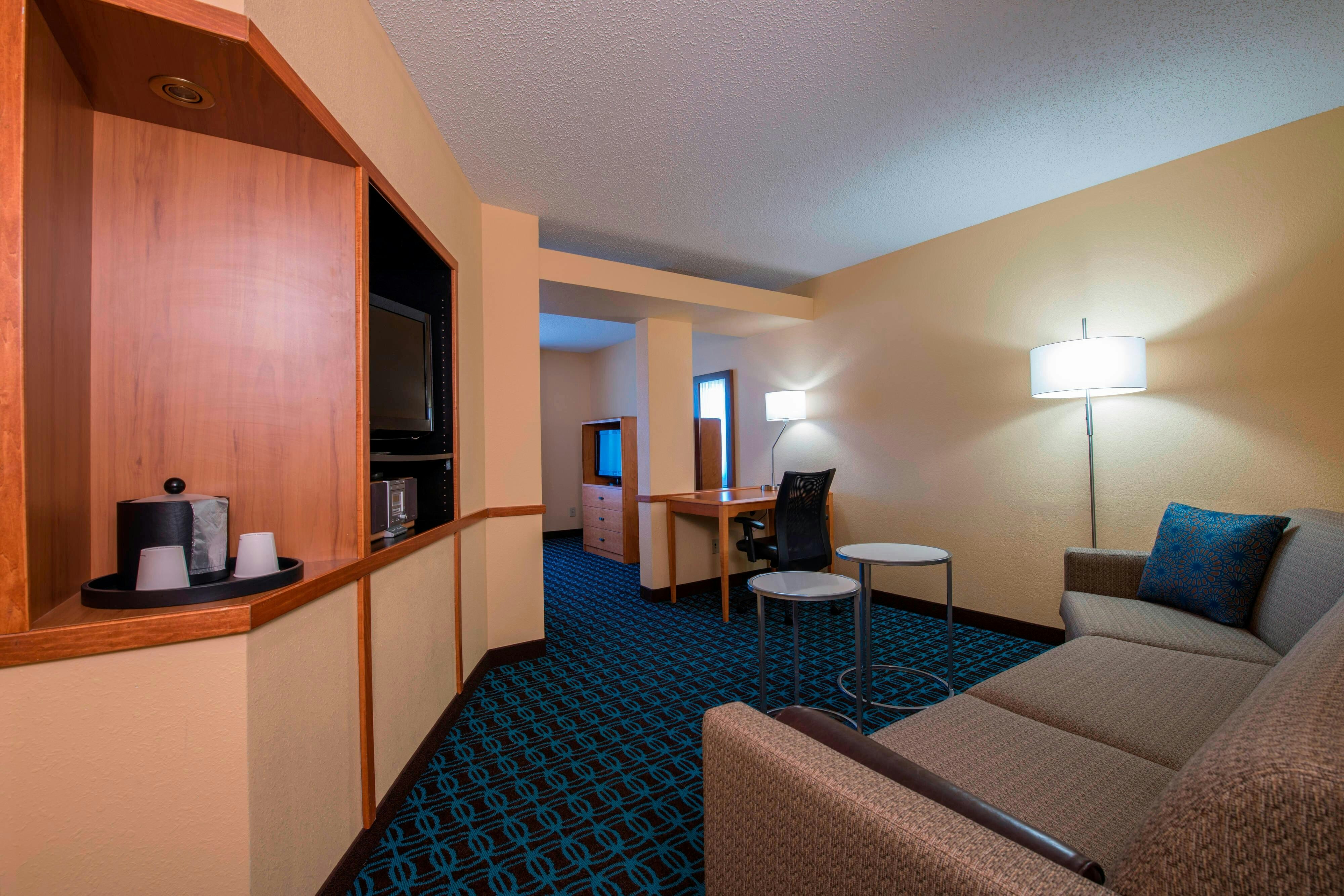 Fairfield Inn And Suites By Marriott Greenwood 27/47