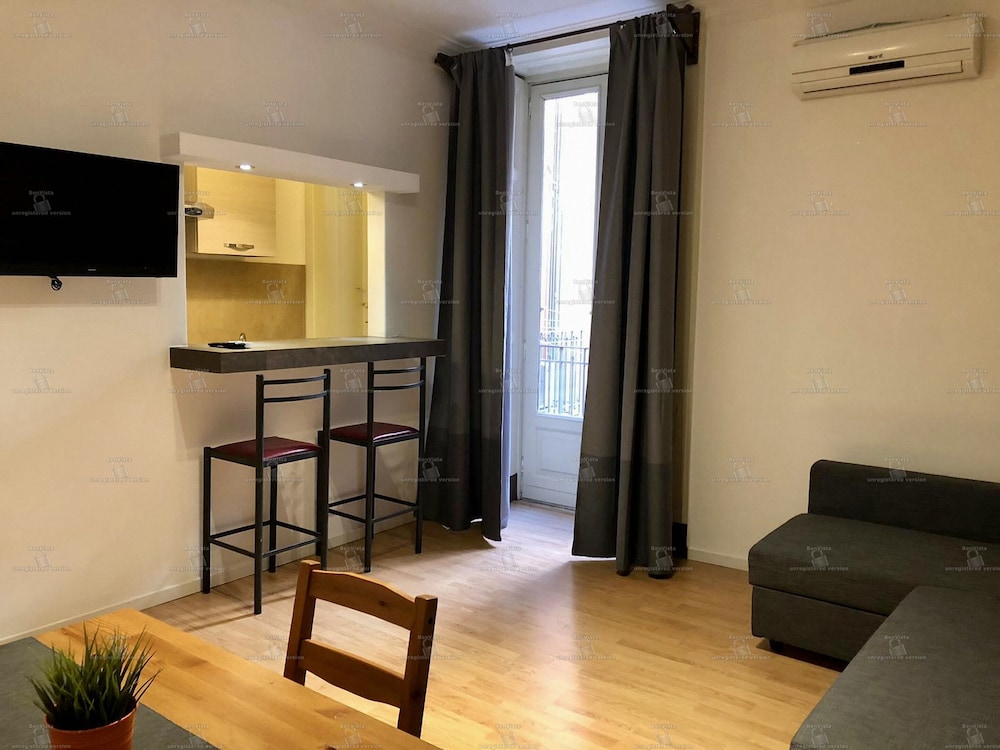 Elios Rooms 44/52