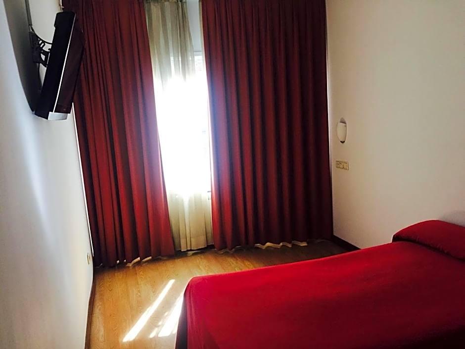 Hotel Madrid Rio 10/22