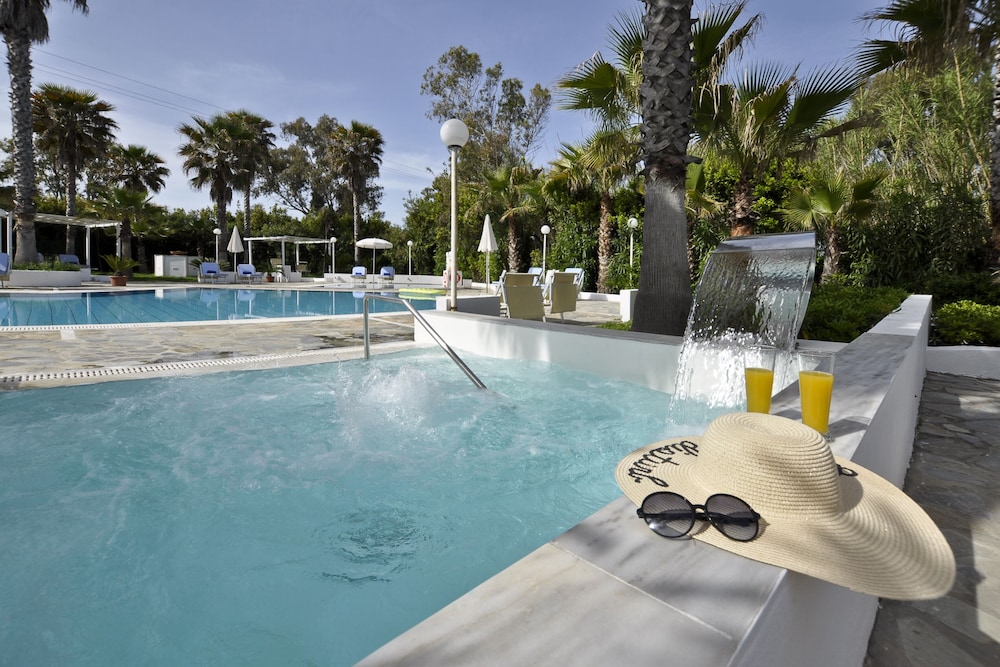 Sidari Beach Hotel 48/81