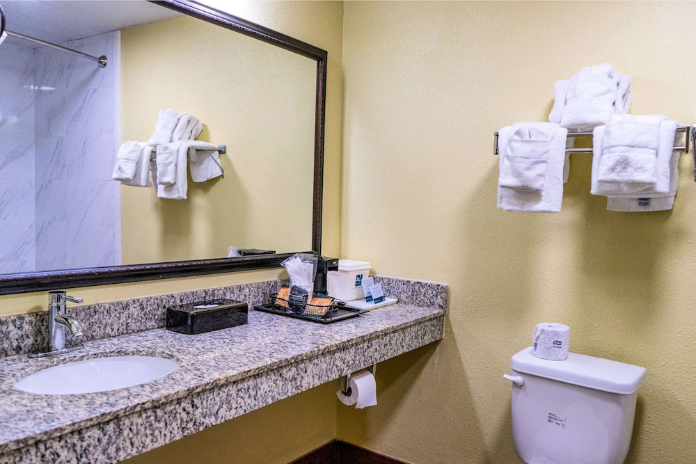 Quality Inn Whiteville North 34/37