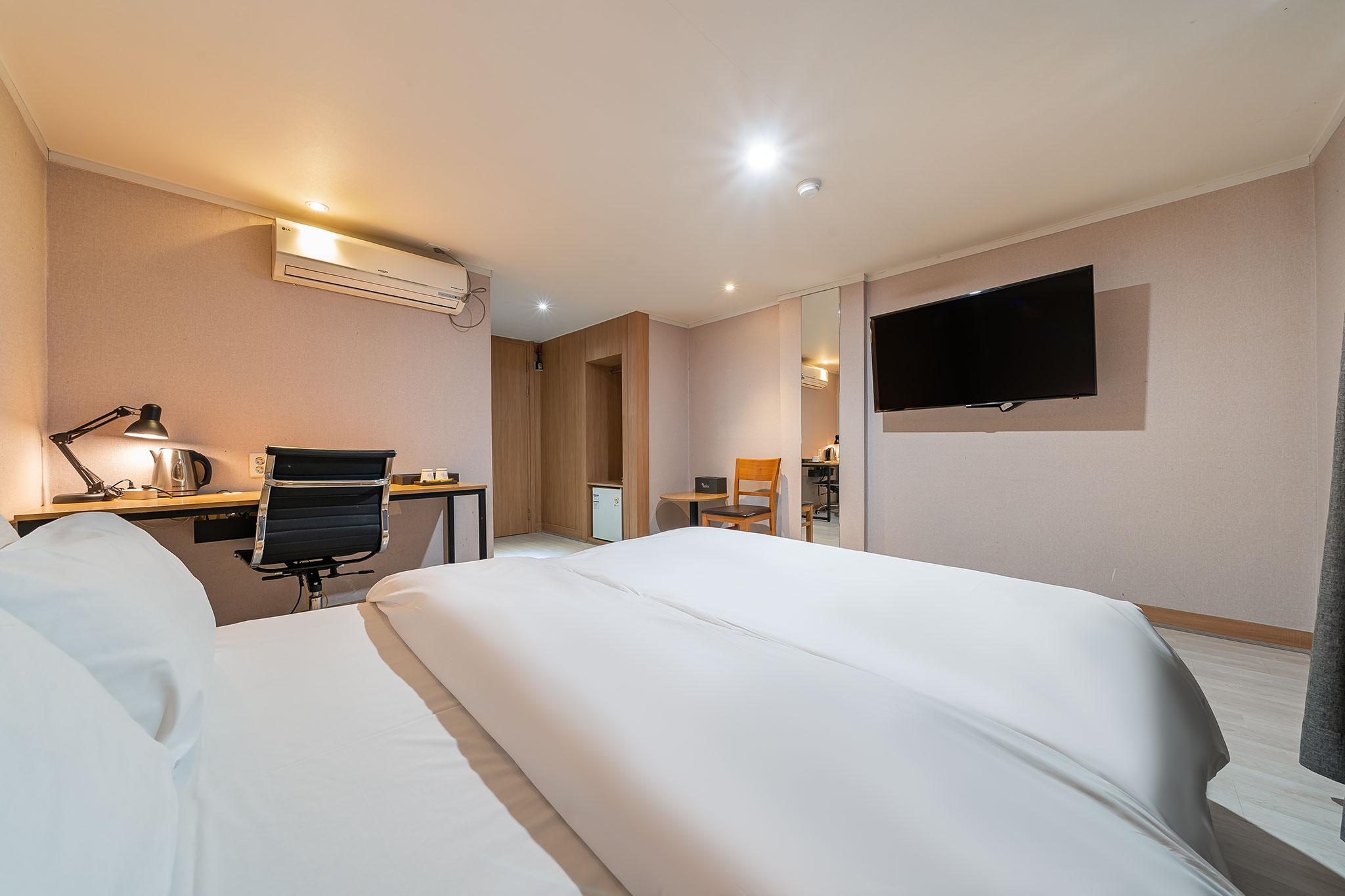 STANDARD, DOUBLE BED