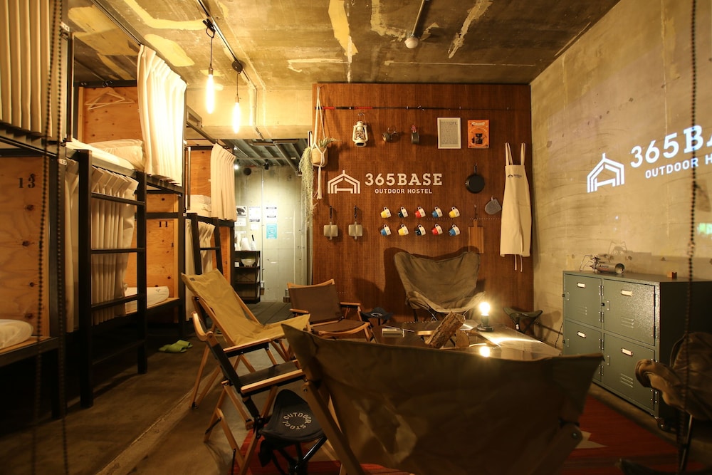 365Base Outdoor Hostel 39/55